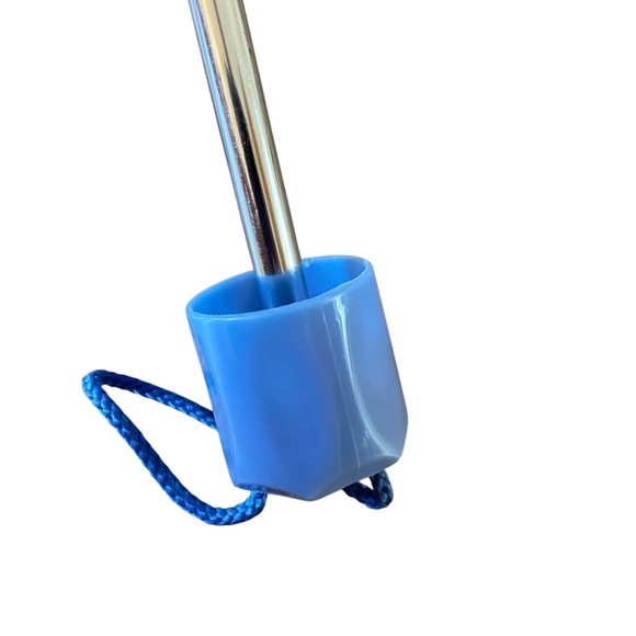 Pierre Cardin Vintage Retro Blue Small compact, fold in Umbrella. - Picture 4 of 5